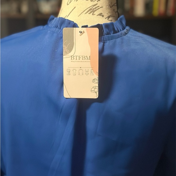 NWT Long-sleeved Electric Blue midi dress S with cinched waist and subtle ruffle - Picture 4 of 5